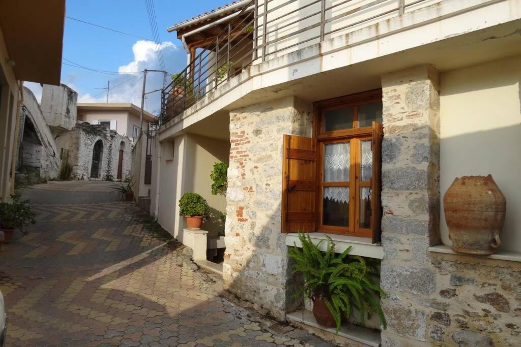 Traditional Cretan Stone House In The Center Of Crete Apartment Litos Bagian luar foto